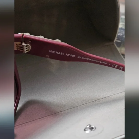 Michael Kors Purple Cat-Eye Sunglasses ✨️New Case Included✨️ - Picture 7 of 16